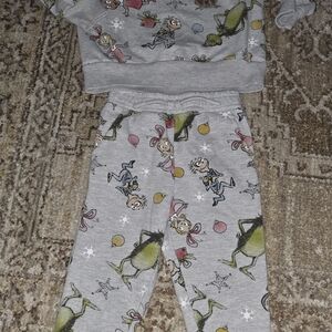 Baby clothes. General neutral. Size 2T. The Grinch.